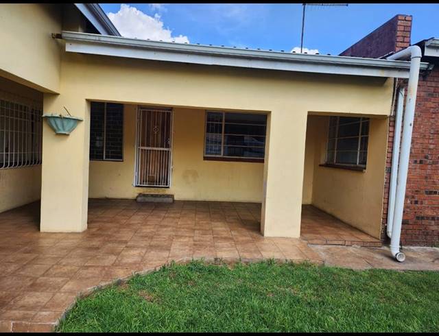 4 BEDROOM HOUSE FOR SALE IN BRENTHURST